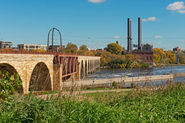 $12,900 | 1111 West River Parkway, Unit 26A, Minneapolis, MN 55415