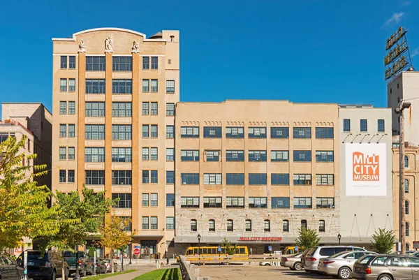 $12,900 | 1111 West River Parkway, Unit 26A, Minneapolis, MN 55415
