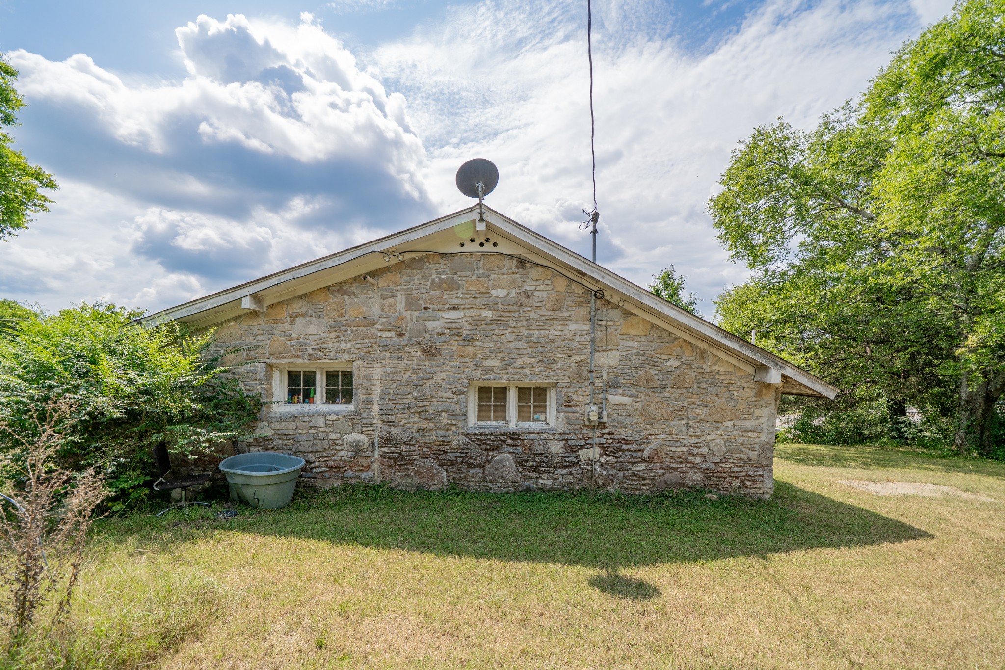 44 Cedar Circle Mulberry, TN 37359 - Photo 12 of 20 a front view of a house with garden