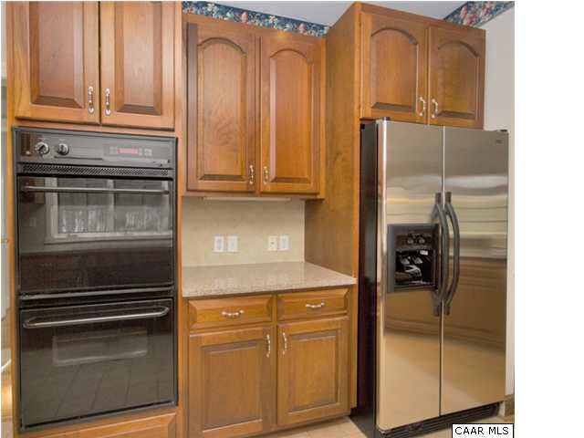 3375 Marsden Point, Unit F 8 Keswick, VA 22947 - Photo 8 of 26 Everything conveys in this Kitchen