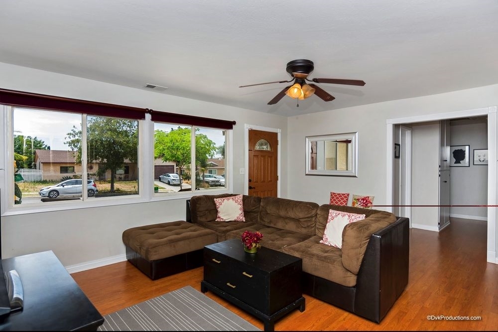 9244 Bellagio Road Santee, CA 92071 - Photo 4 of 24