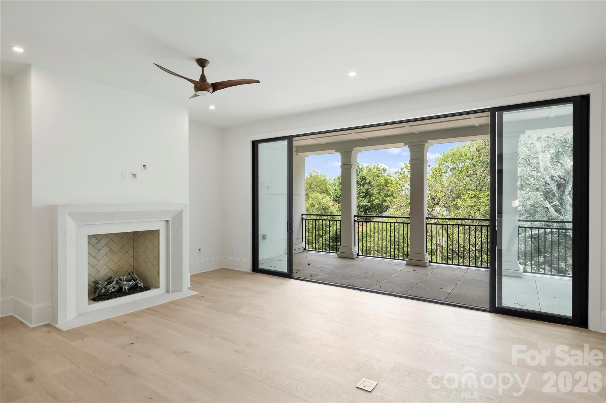 409 Queens Road, Unit 301 Charlotte, NC 28207 - Photo 16 of 48