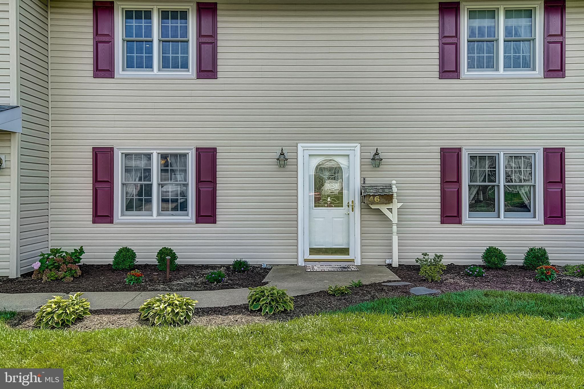 46 Turf Road Levittown, PA 19056 - Photo 4 of 51