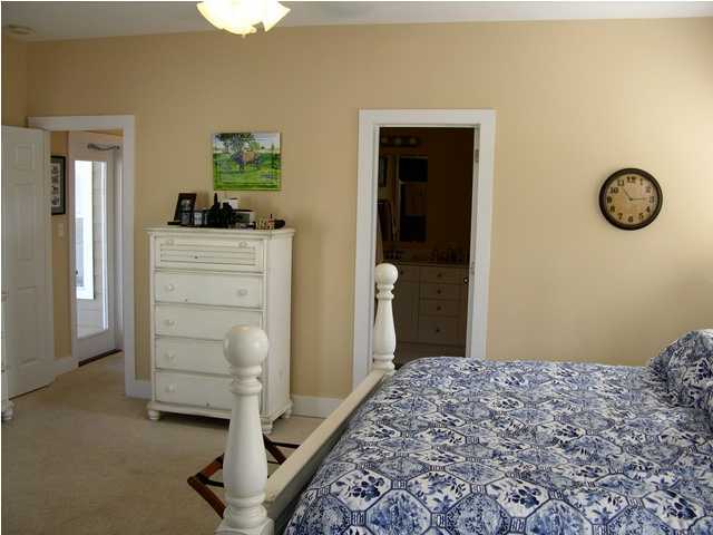 27 Hatchew Road Destin, FL 32550 - Photo 20 of 31 a view of bedroom with furniture and closet