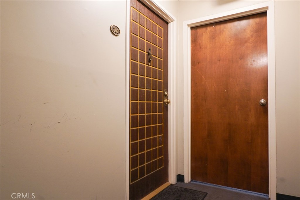 570 West Stocker Street, Unit 202 Glendale, CA 91202 - Photo 11 of 26