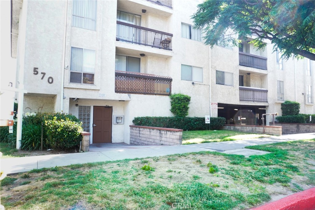 570 West Stocker Street, Unit 202 Glendale, CA 91202 - Photo 2 of 26