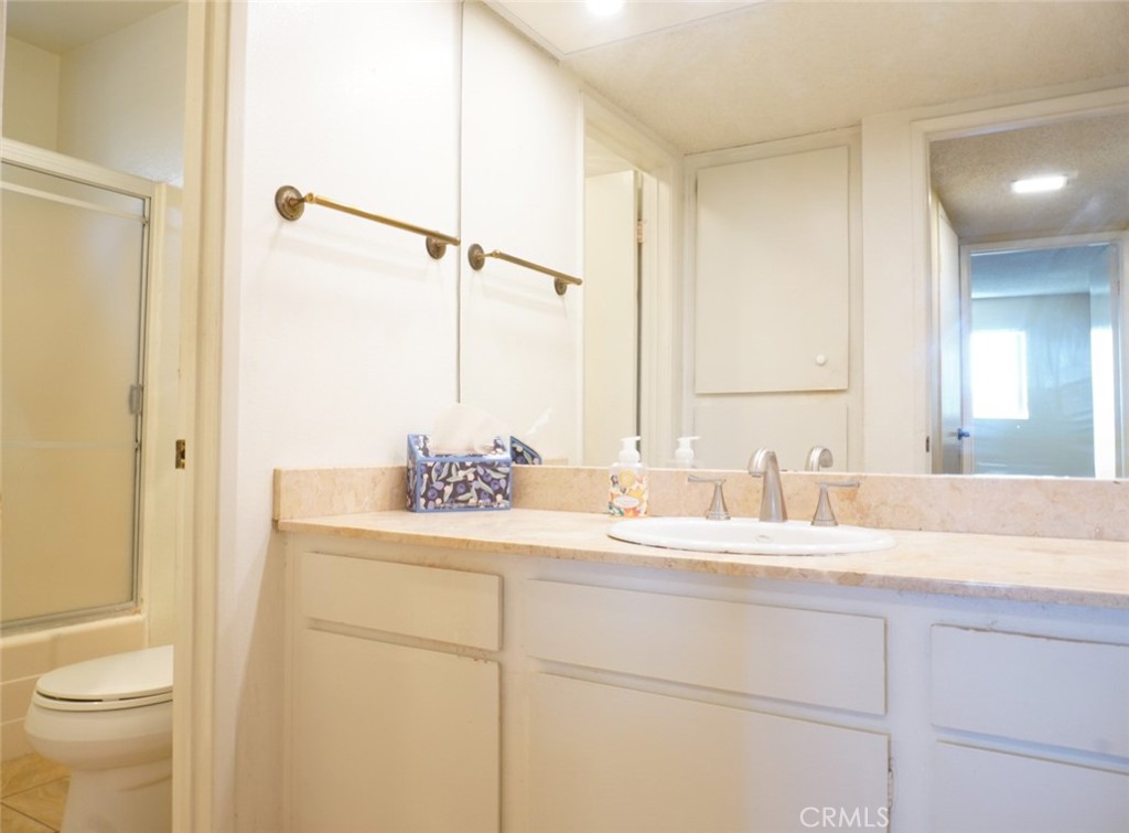 570 West Stocker Street, Unit 202 Glendale, CA 91202 - Photo 21 of 26