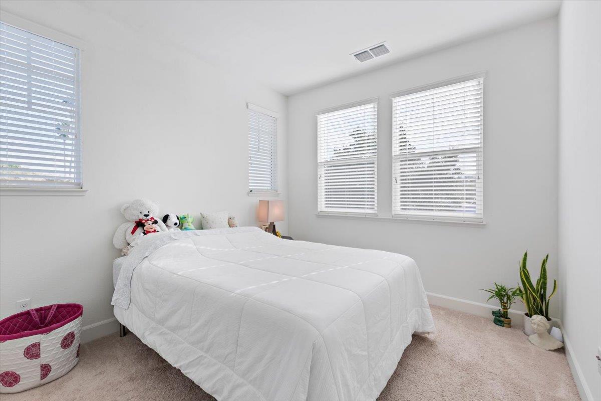 2041 Atlas Loop Mountain View, CA 94043 - Photo 27 of 51