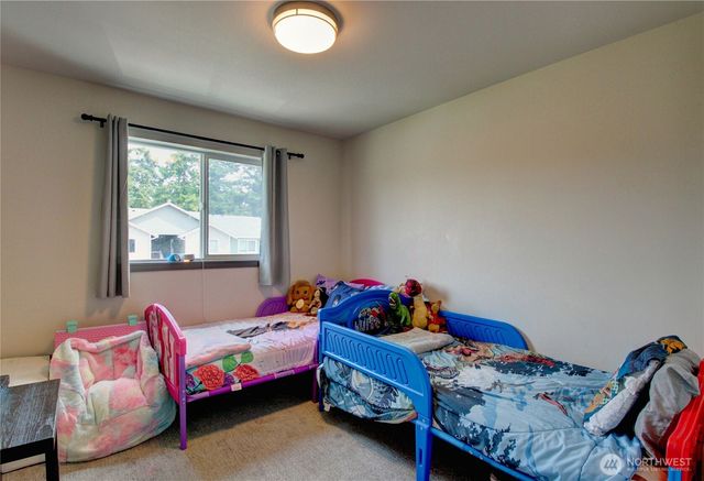 $305,000 | 1651 Southwest Mulberry Place, Unit E304, Oak Harbor, WA 98277