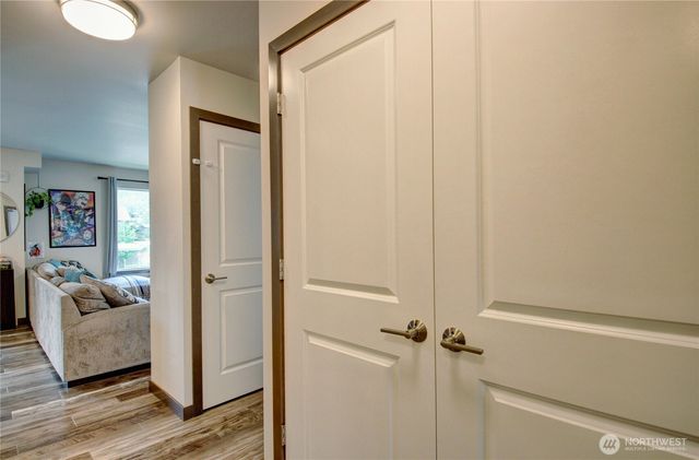 $305,000 | 1651 Southwest Mulberry Place, Unit E304, Oak Harbor, WA 98277