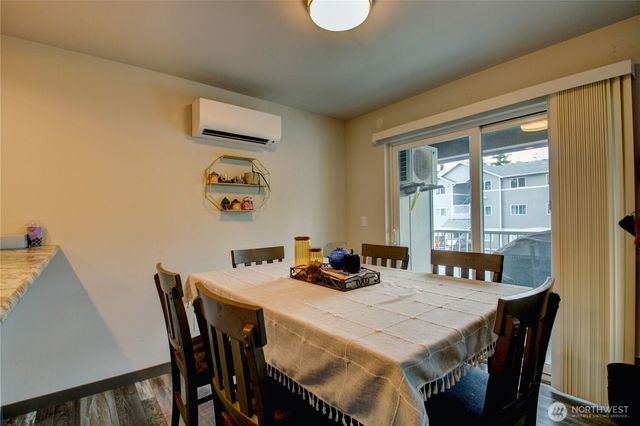 $305,000 | 1651 Southwest Mulberry Place, Unit E304, Oak Harbor, WA 98277