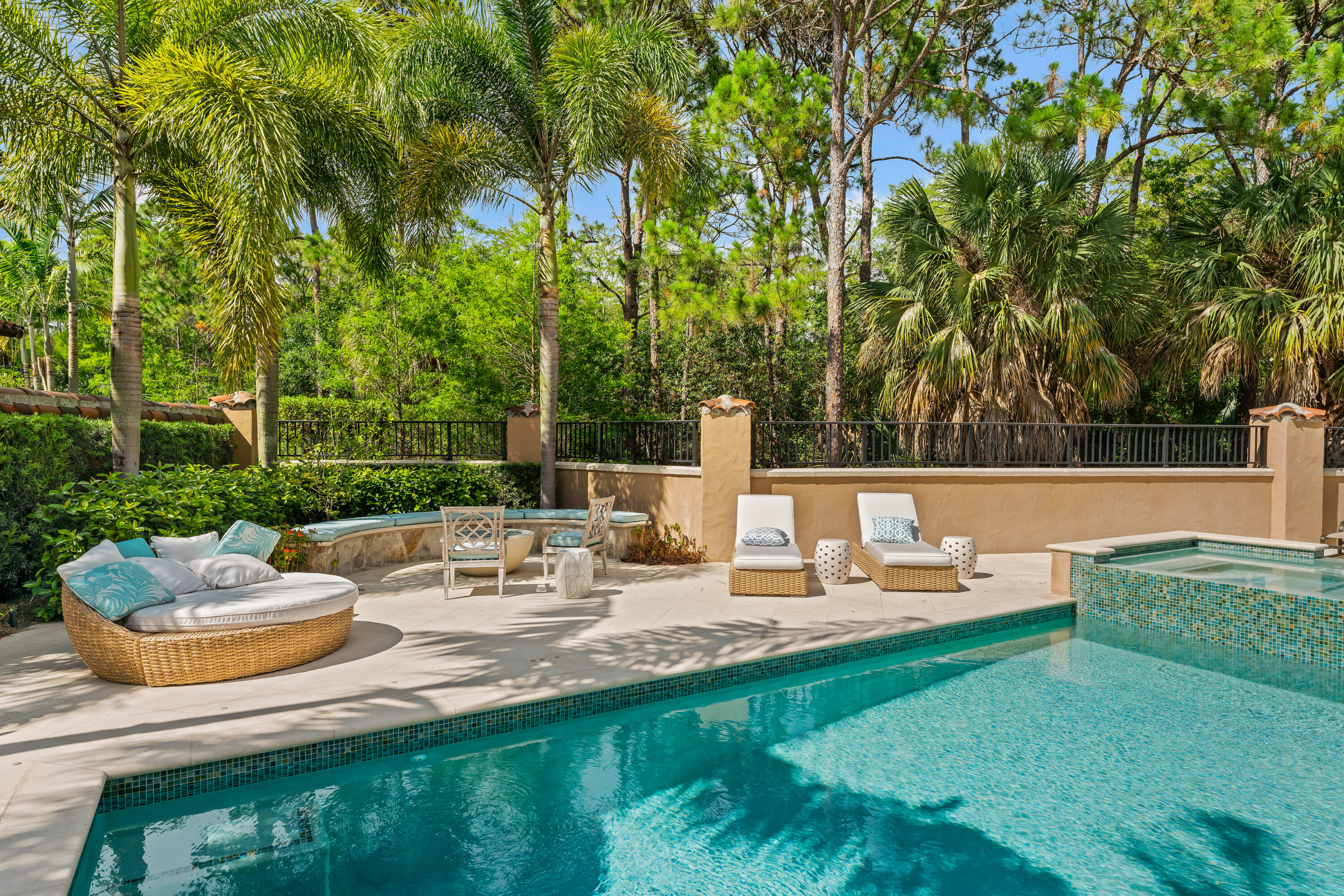 426 Via Del Orso Drive Jupiter, FL 33477 - Photo 52 of 54 a view of an outdoor sitting space