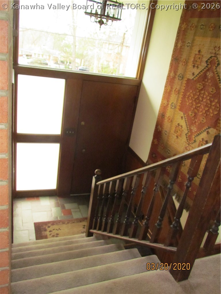 1585 Nottingham Road Charleston, WV 25314 - Photo 2 of 26 Gallery Image 2