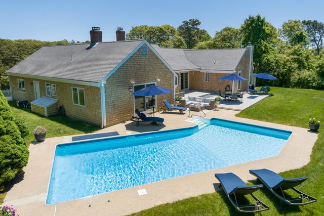 $1,495,000 | 173 Lakeview Avenue, Chatham, MA 02633