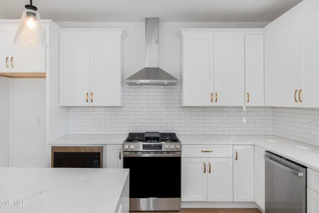 $499,000 | 200 Dry Kiln Court, Johnson City, TN 37615