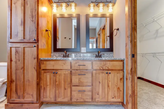 $499,900 | 727 163rd Street, Hammond, WI 54015