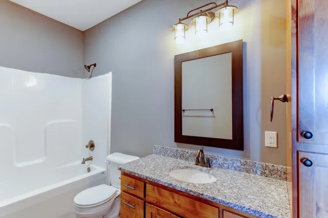 $499,900 | 727 163rd Street, Hammond, WI 54015