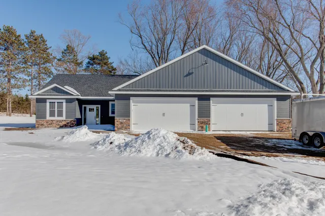 $499,900 | 727 163rd Street, Hammond, WI 54015