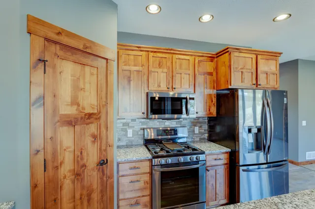 $499,900 | 727 163rd Street, Hammond, WI 54015