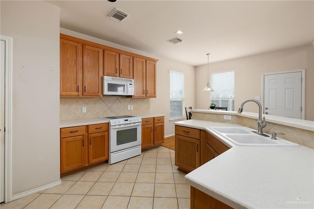 4002 Santa Olivia Street Mission, TX 78572 - Photo 5 of 21