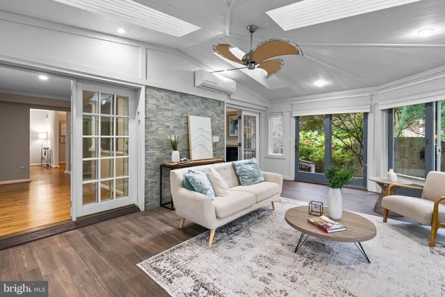 $5,500 | 1 Orchard Way South, Potomac, MD 20854