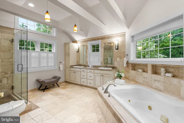 $5,500 | 1 Orchard Way South, Potomac, MD 20854