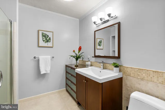 $5,500 | 1 Orchard Way South, Potomac, MD 20854