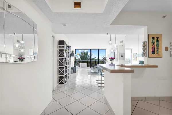 $1,050,000 | 9455 Collins Avenue, Unit 603, Surfside, FL 33154