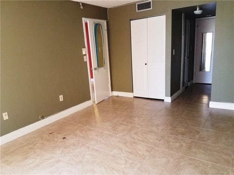 1400 St Charles Place, Unit 211 Pembroke Pines, FL 33026 - Photo 11 of 32