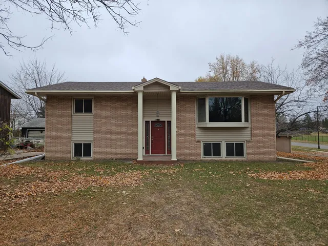 $299,500 | 1696 Christie Place, St. Paul, MN 55106