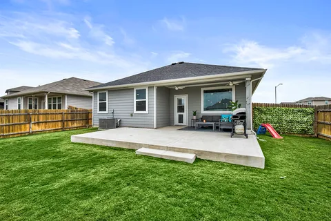 $339,990 | 228 Grns Byu Trail, Hutto, TX 78634