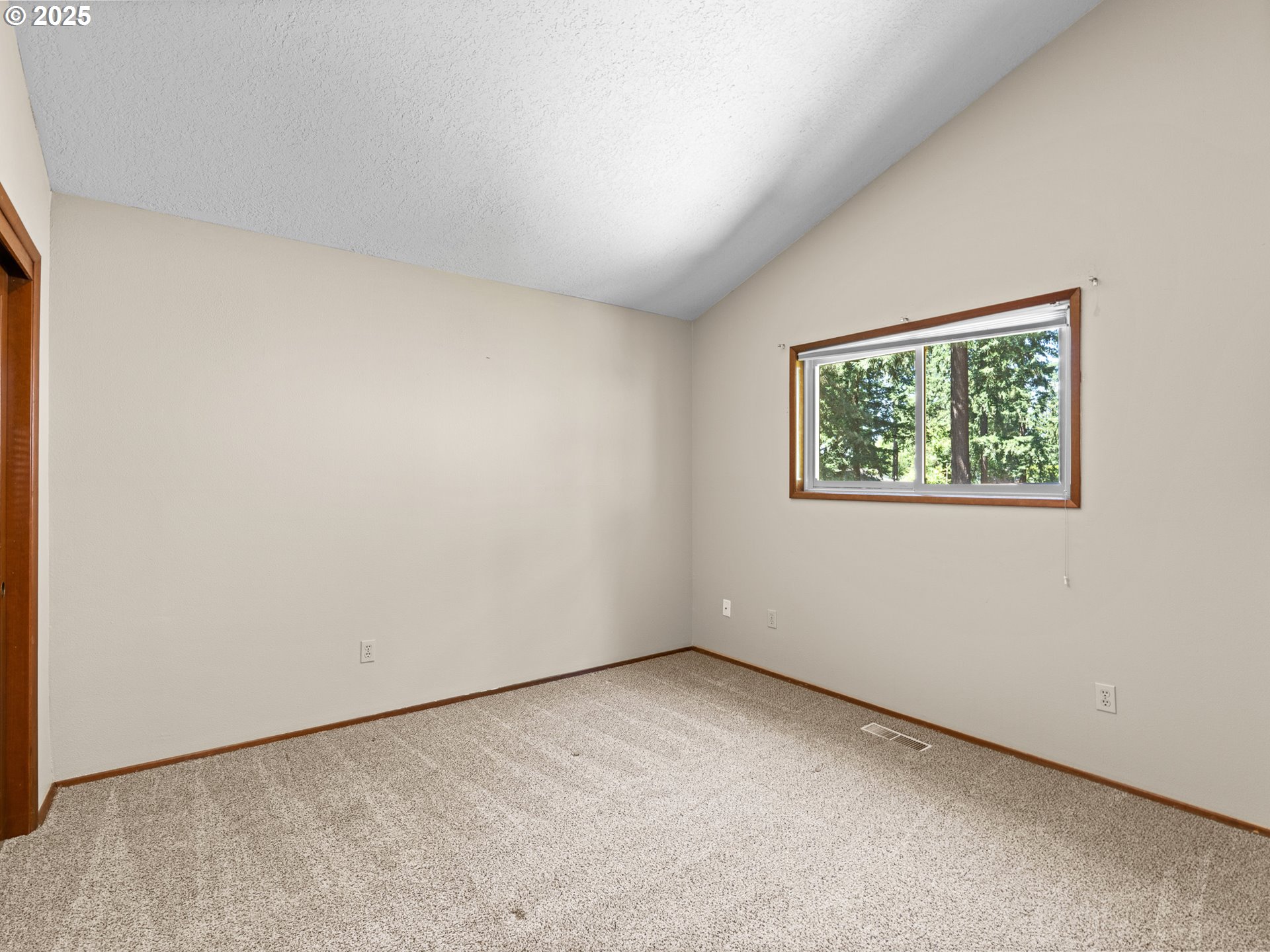 3264 Southeast 153rd Avenue Portland, OR 97236 - Photo 17 of 27