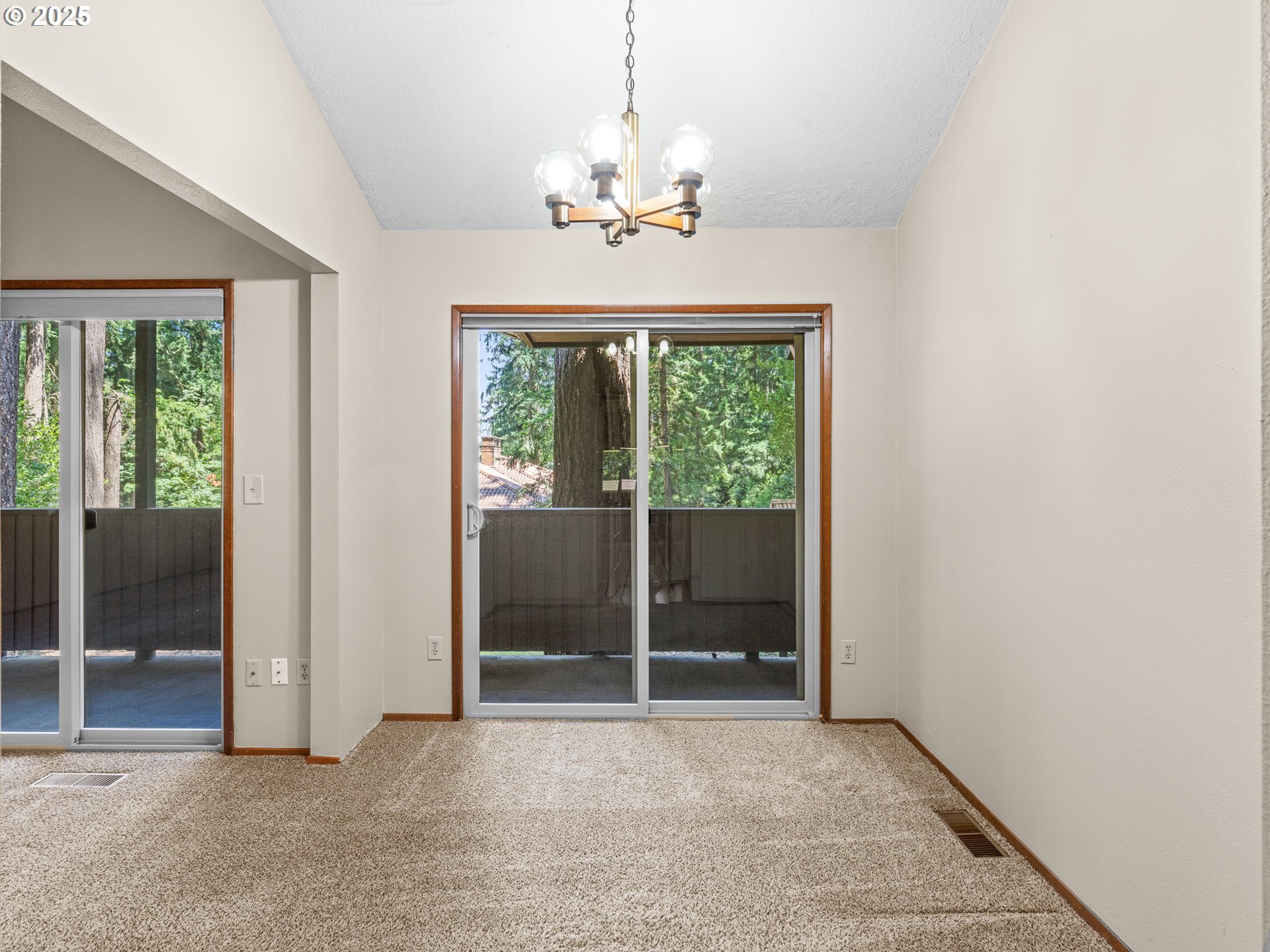 3264 Southeast 153rd Avenue Portland, OR 97236 - Photo 8 of 27