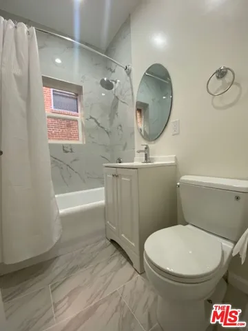 $1,385 | 814 South Hobart Boulevard, Unit 303, Los Angeles, CA 90005