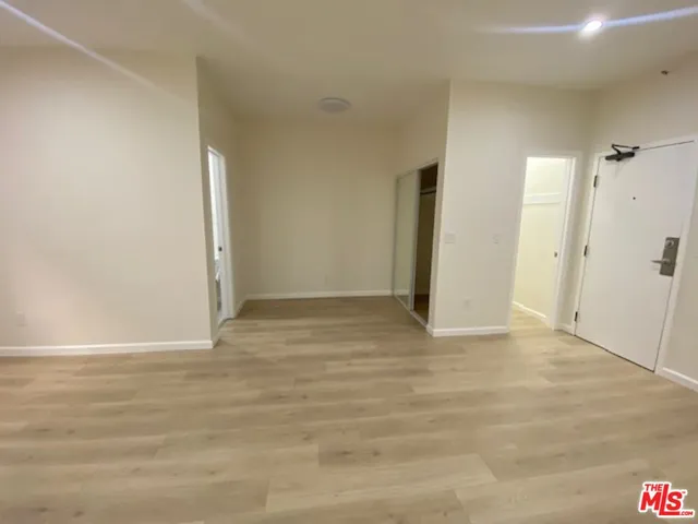 $1,385 | 814 South Hobart Boulevard, Unit 303, Los Angeles, CA 90005