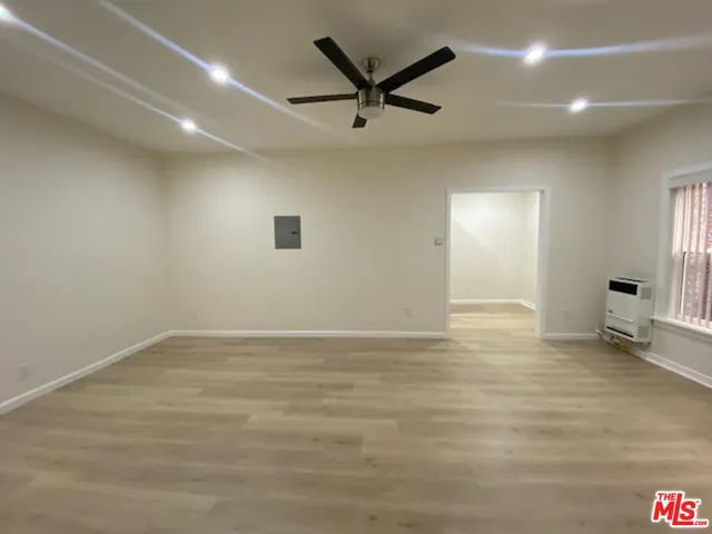 $1,385 | 814 South Hobart Boulevard, Unit 303, Los Angeles, CA 90005