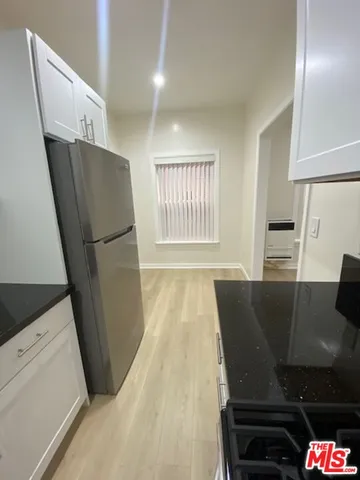 $1,385 | 814 South Hobart Boulevard, Unit 303, Los Angeles, CA 90005