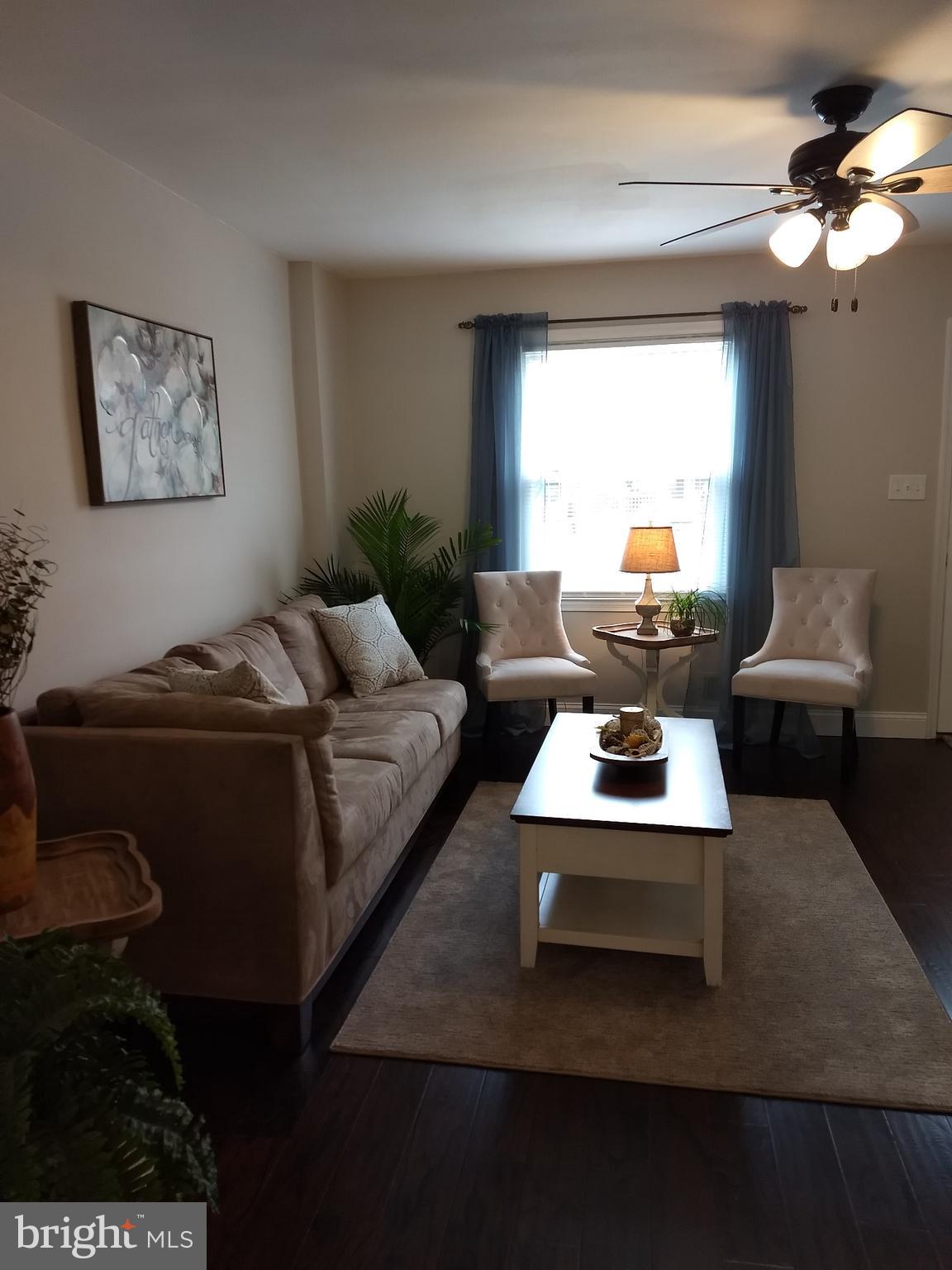 235 Riverthorn Road Baltimore, MD 21220 - Photo 3 of 20 Living Room
