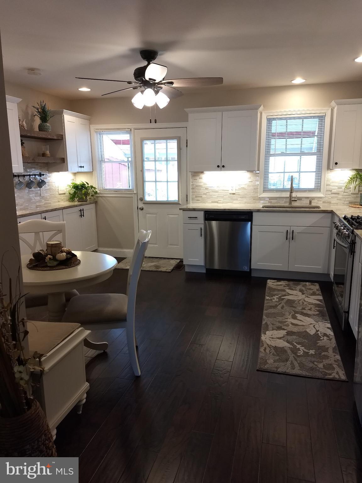 235 Riverthorn Road Baltimore, MD 21220 - Photo 4 of 20 Kitchen
