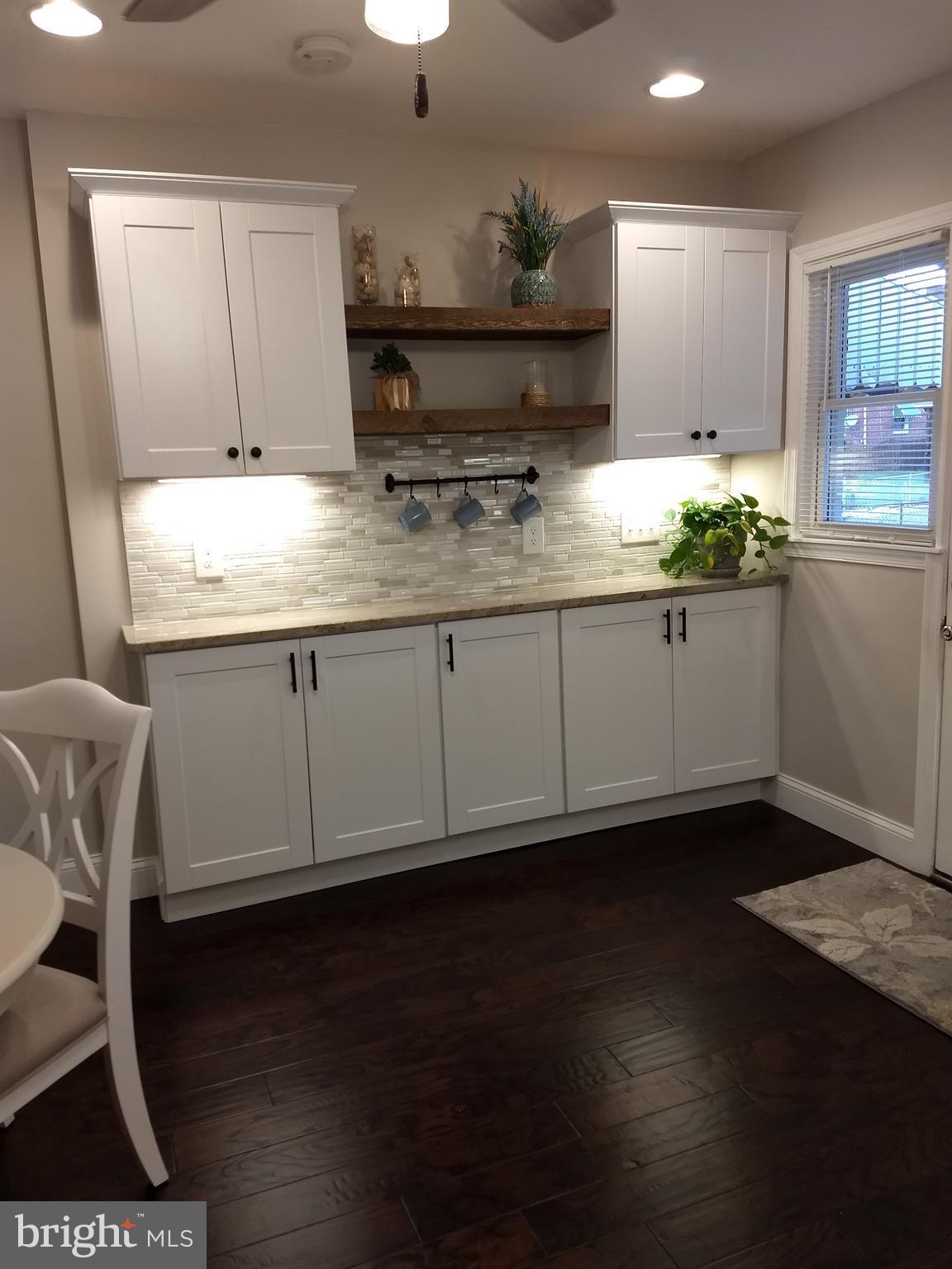 235 Riverthorn Road Baltimore, MD 21220 - Photo 5 of 20 Kitchen