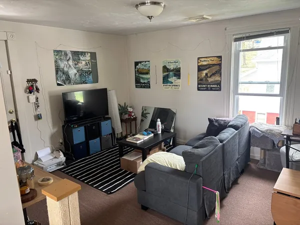 $1,449 | 41 Whipple Street, Unit 3, Worcester, MA 01607
