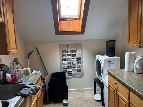 $1,449 | 41 Whipple Street, Unit 3, Worcester, MA 01607