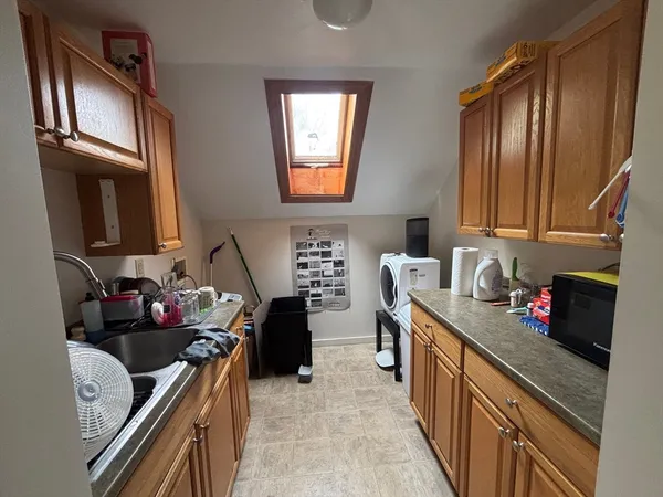 $1,449 | 41 Whipple Street, Unit 3, Worcester, MA 01607