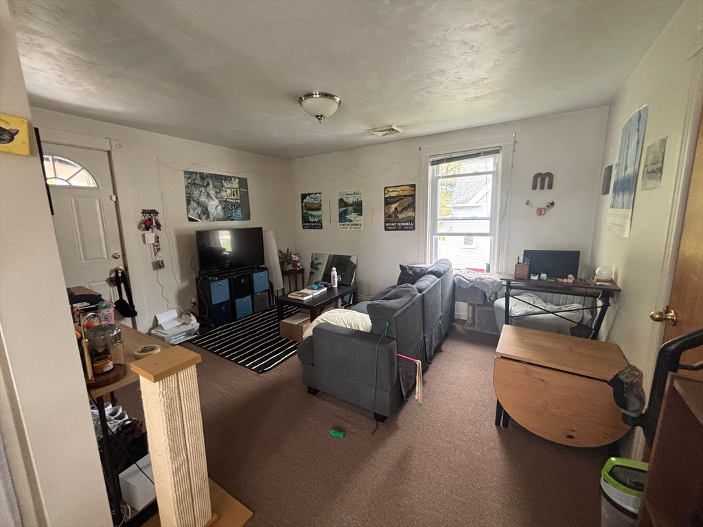 41 Whipple Street, Unit 3 Worcester, MA 01607 - Photo 4 of 26