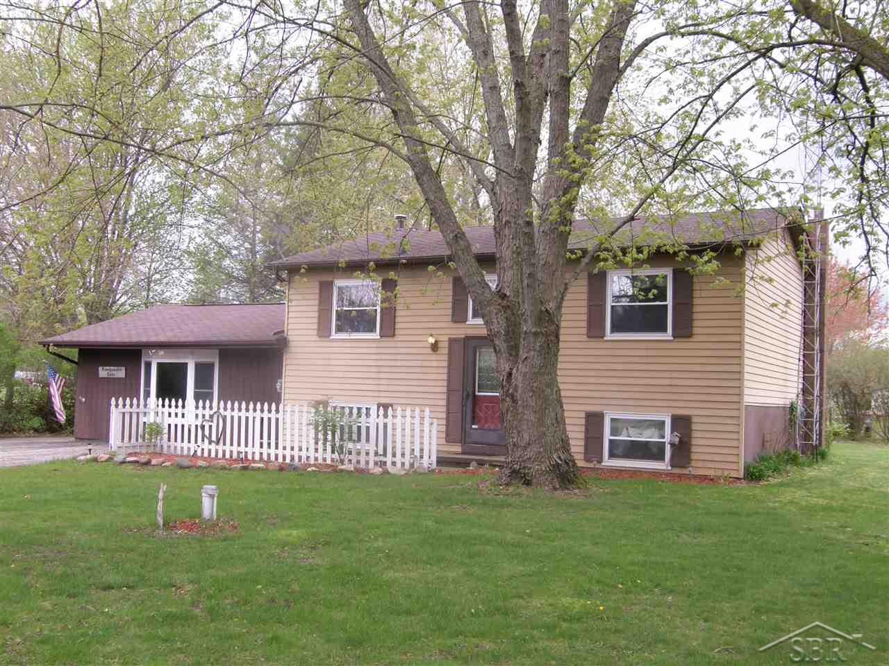 11509 North Genesee Road Clio, MI 48420 - Photo 1 of 17 31318652.JPG