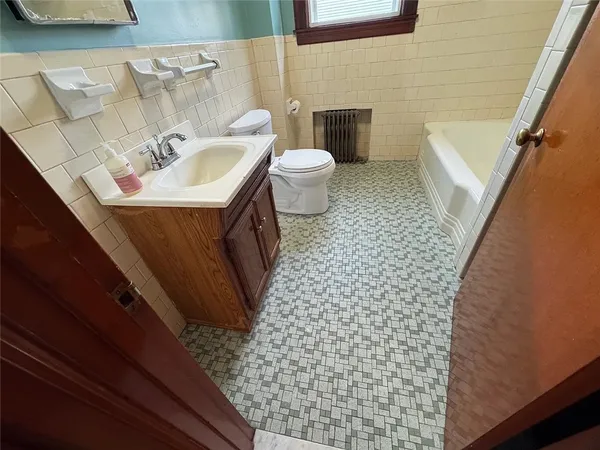 $2,000 | 43 Westerly Avenue, Unit 1, Providence, RI 02909