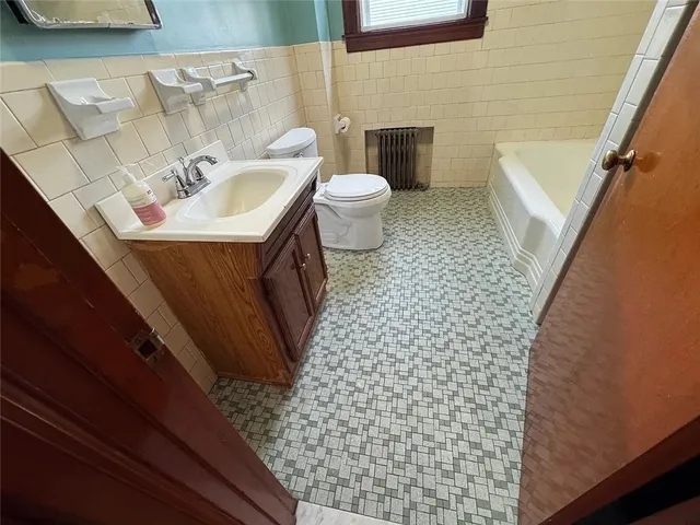 $2,000 | 43 Westerly Avenue, Unit 1, Providence, RI 02909