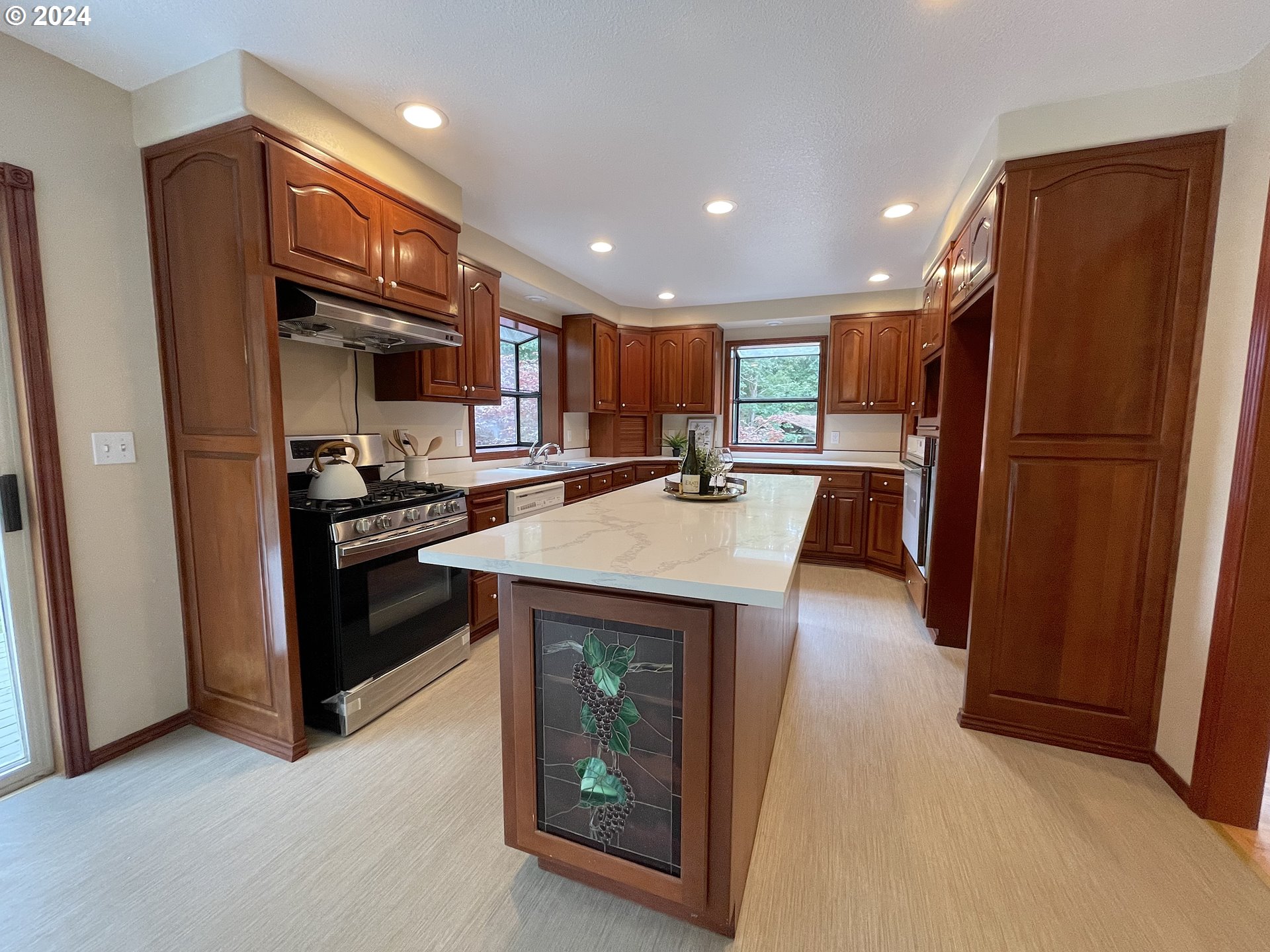20620 South Reeder Lane Oregon City, OR 97045 - Photo 12 of 48 Gallery Image 12