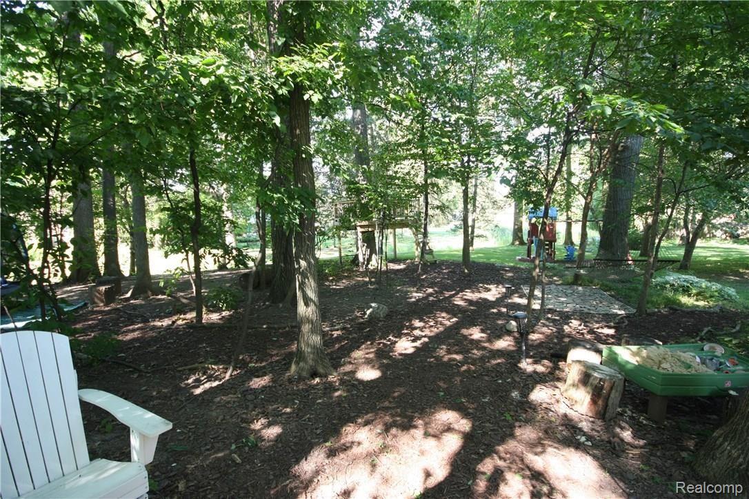 2884 Woodford Circle Rochester, MI 48306 - Photo 39 of 43 151.JPG