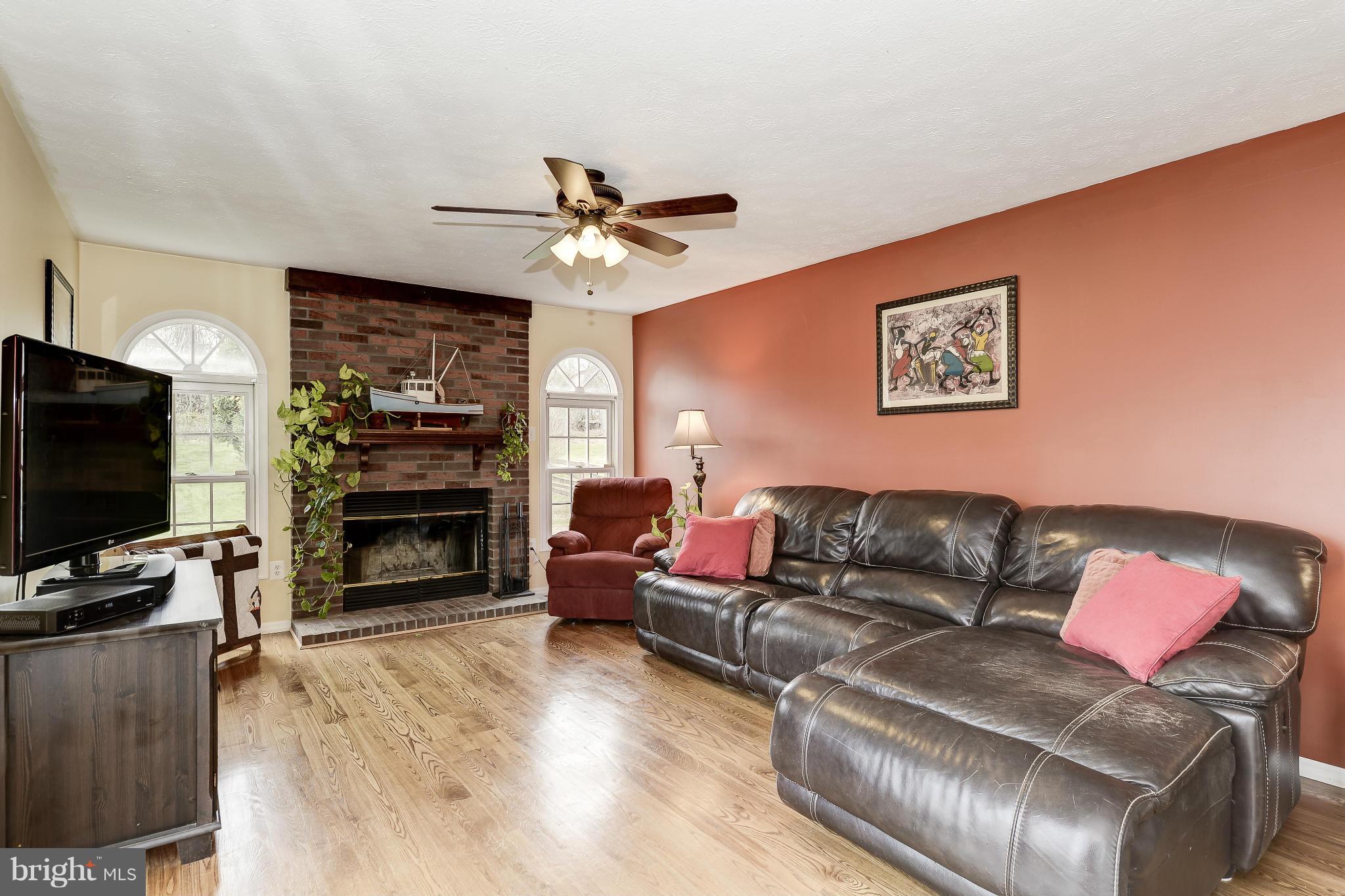 2644 Offutt Road Woodstock, MD 21163 - Photo 13 of 30 Family Room